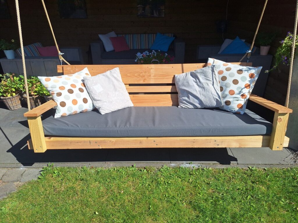 Houten schommelbank Douglashout voor ontspannen avonden buiten