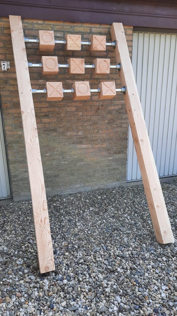 Houten Boter-Kaas-en-Eieren XXL spel voor buitengebruik in Markelo